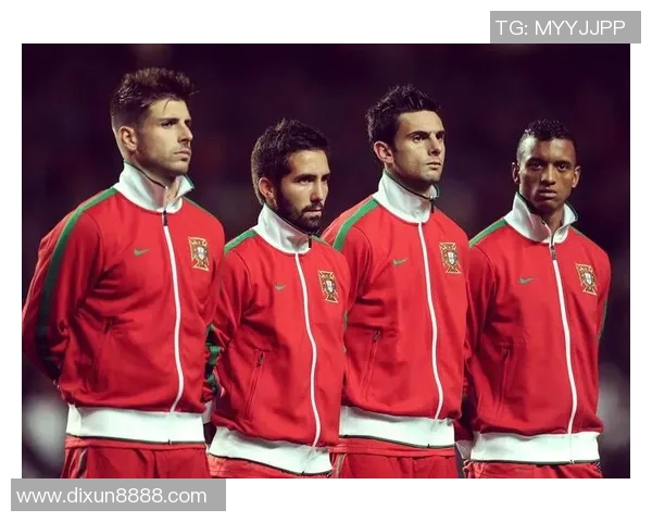 足球明星的成长历程与成就分析英文阅读理解活动